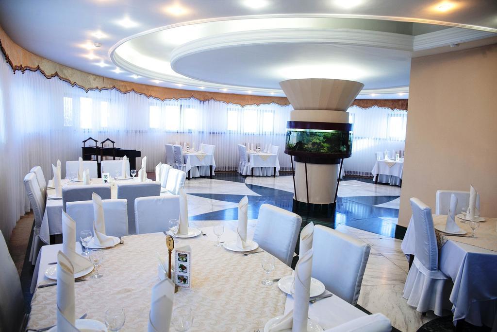 Kazakhstan Hotel Atyrau Exterior photo