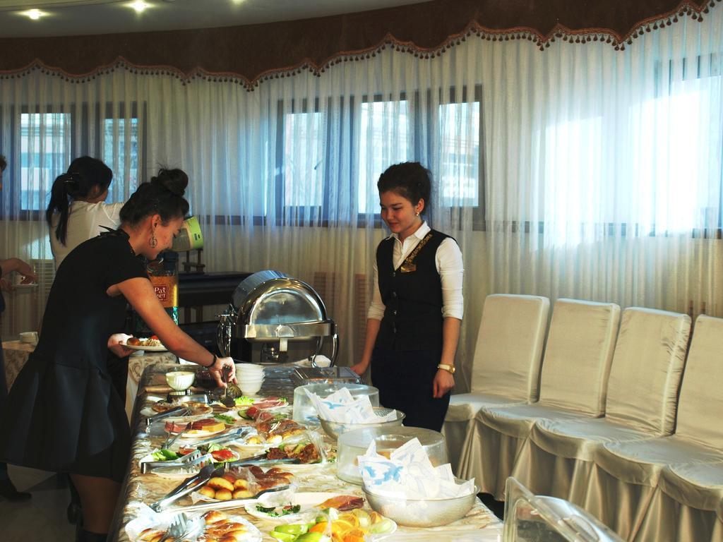 Kazakhstan Hotel Atyrau Exterior photo