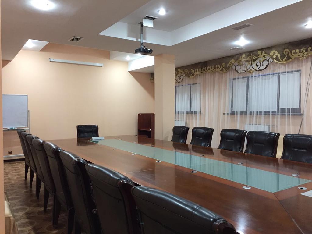 Kazakhstan Hotel Atyrau Exterior photo