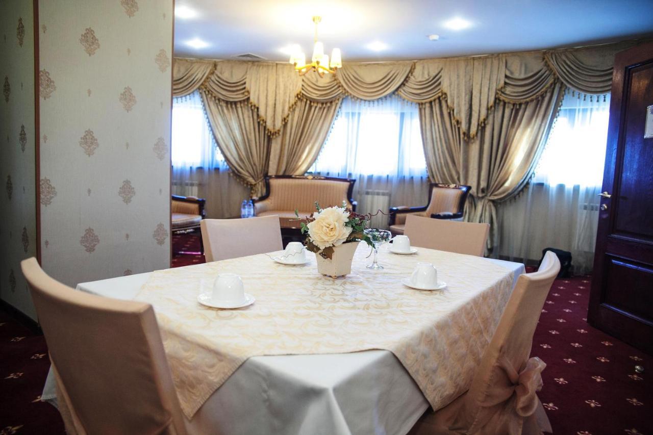 Kazakhstan Hotel Atyrau Exterior photo
