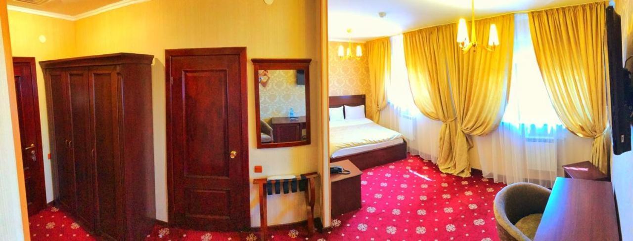 Kazakhstan Hotel Atyrau Exterior photo